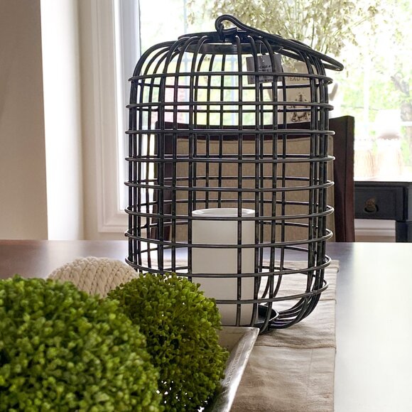 Grid Metal Lantern with Handle - Picture 3 of 10